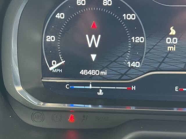 Used 2022 GMC Yukon XL SLE image 32