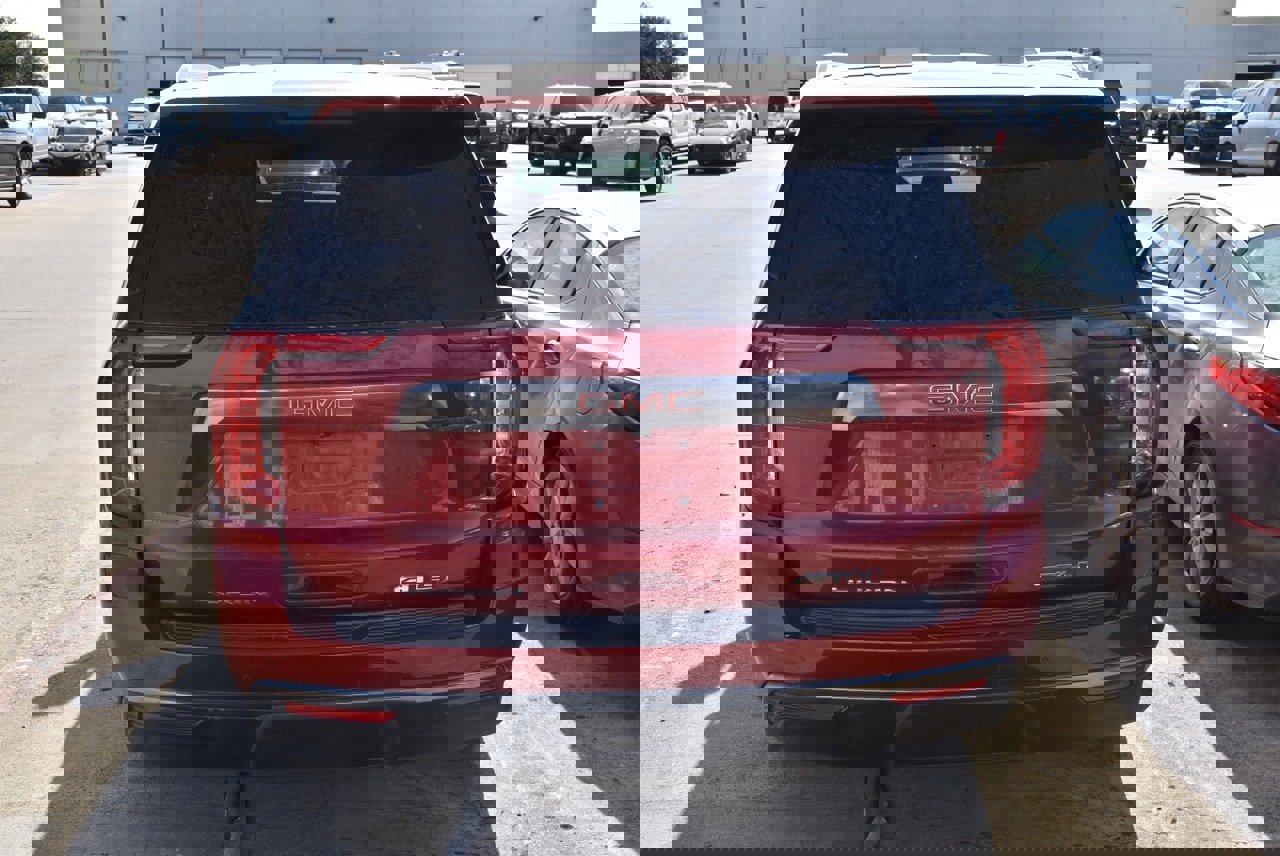 Used 2024 GMC Yukon XL AT4 w/ Technology Package image 7