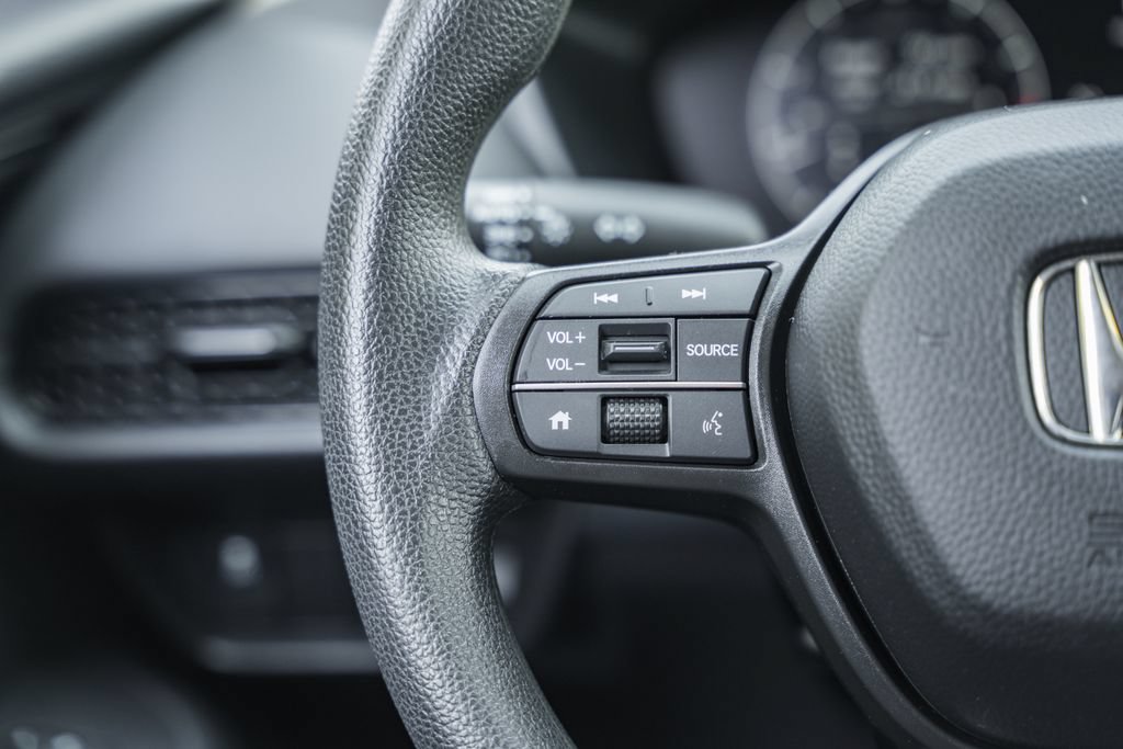 Certified 2025 Honda HR-V LX image 26
