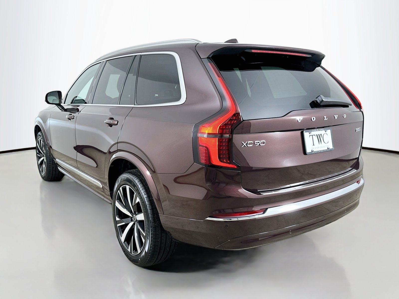 New 2026 Volvo XC90 B5 Core w/ Protection Package Premier AWD/4WD image 7