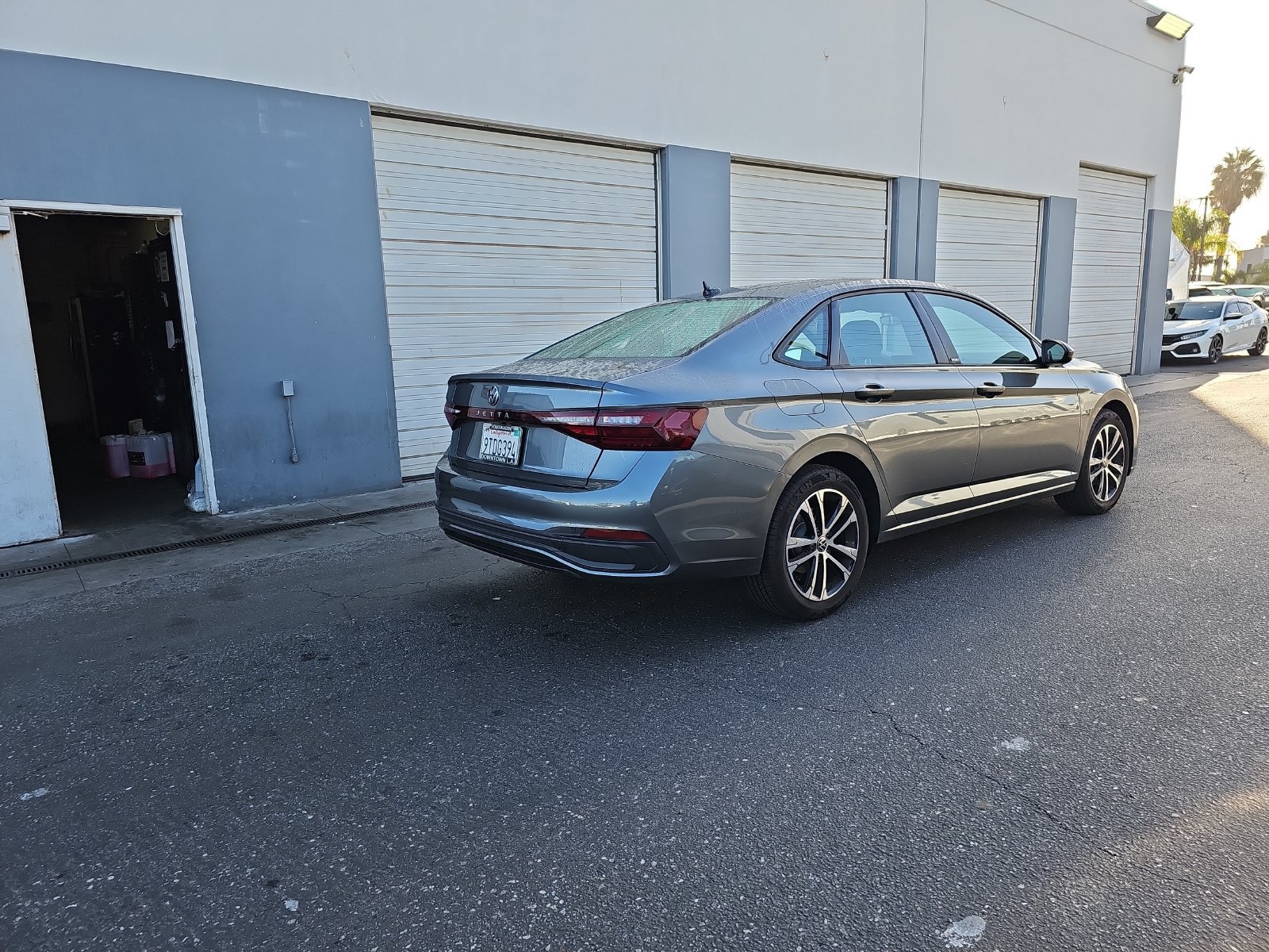Used 2025 Volkswagen Jetta Sport FWD image 5