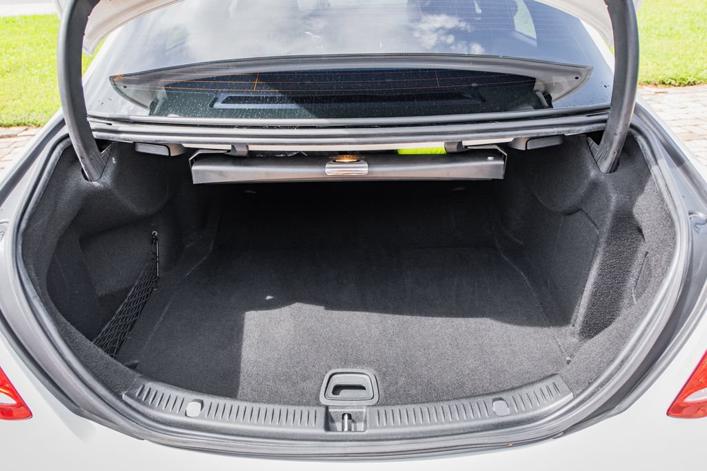Used 2017 Mercedes-Benz E 300 4MATIC image 44