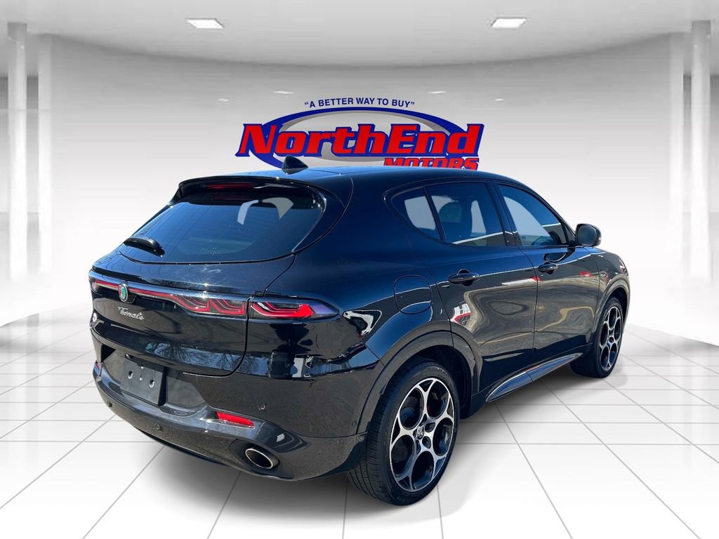 Used 2024 Alfa Romeo Tonale Veloce w/ Active Assist Package image 5