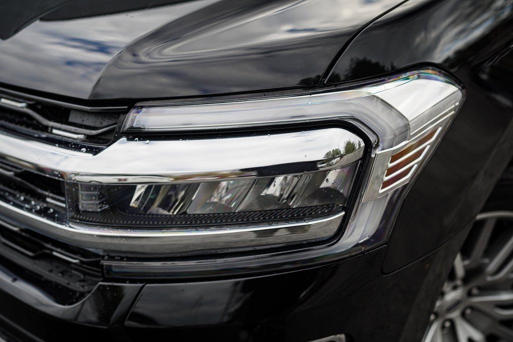 Used 2022 Ford Expedition Max Limited AWD/4WD image 4