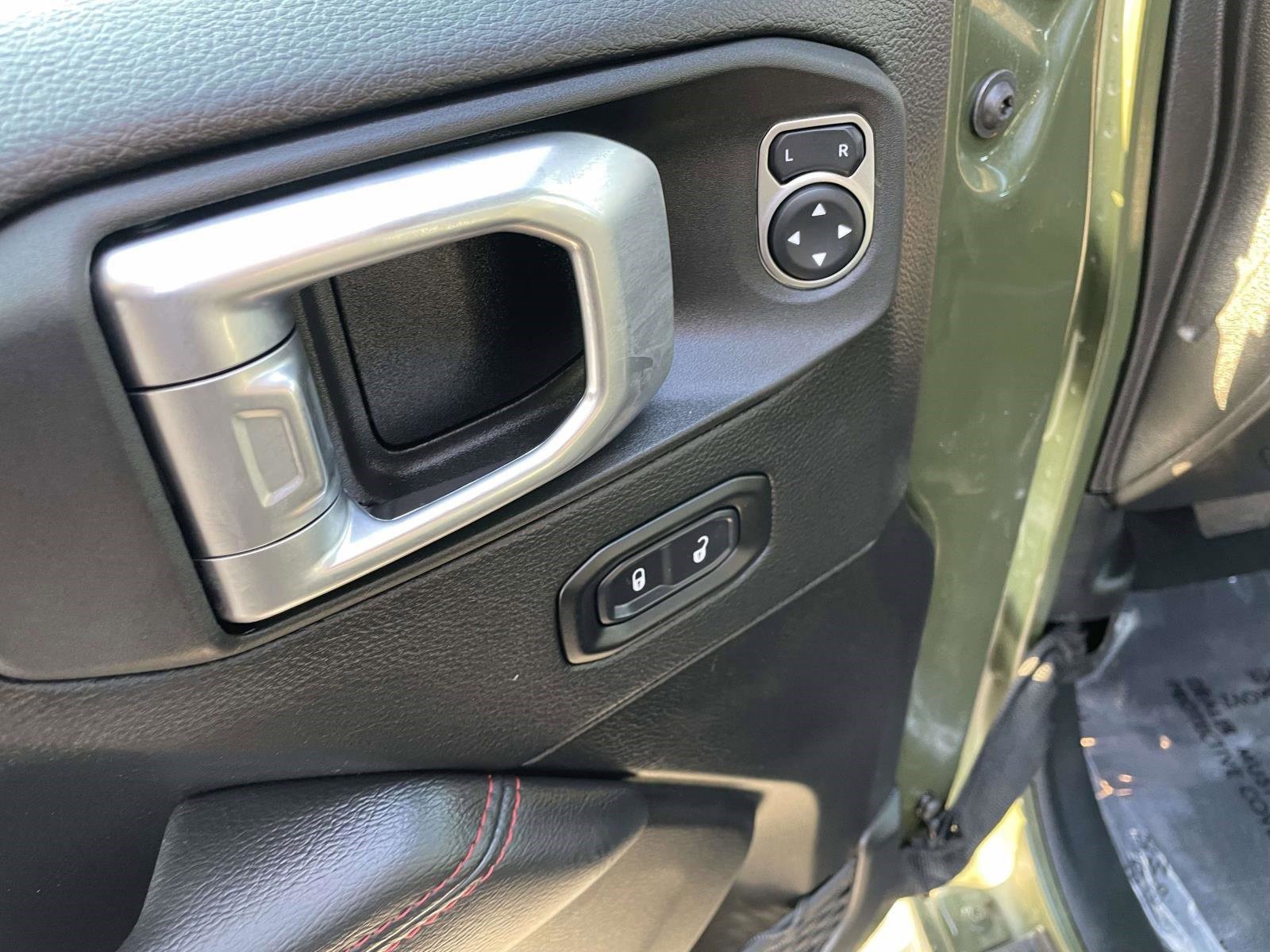 Used 2022 Jeep Gladiator Rubicon w/ LED Lighting Group AWD/4WD image 22