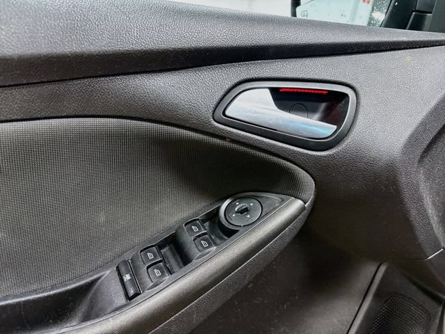Used 2014 Ford Focus SE w/ Equipment Group 201A FWD image 15
