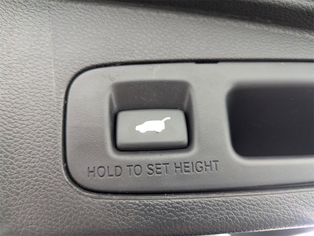 Used 2022 Honda CR-V Touring image 18