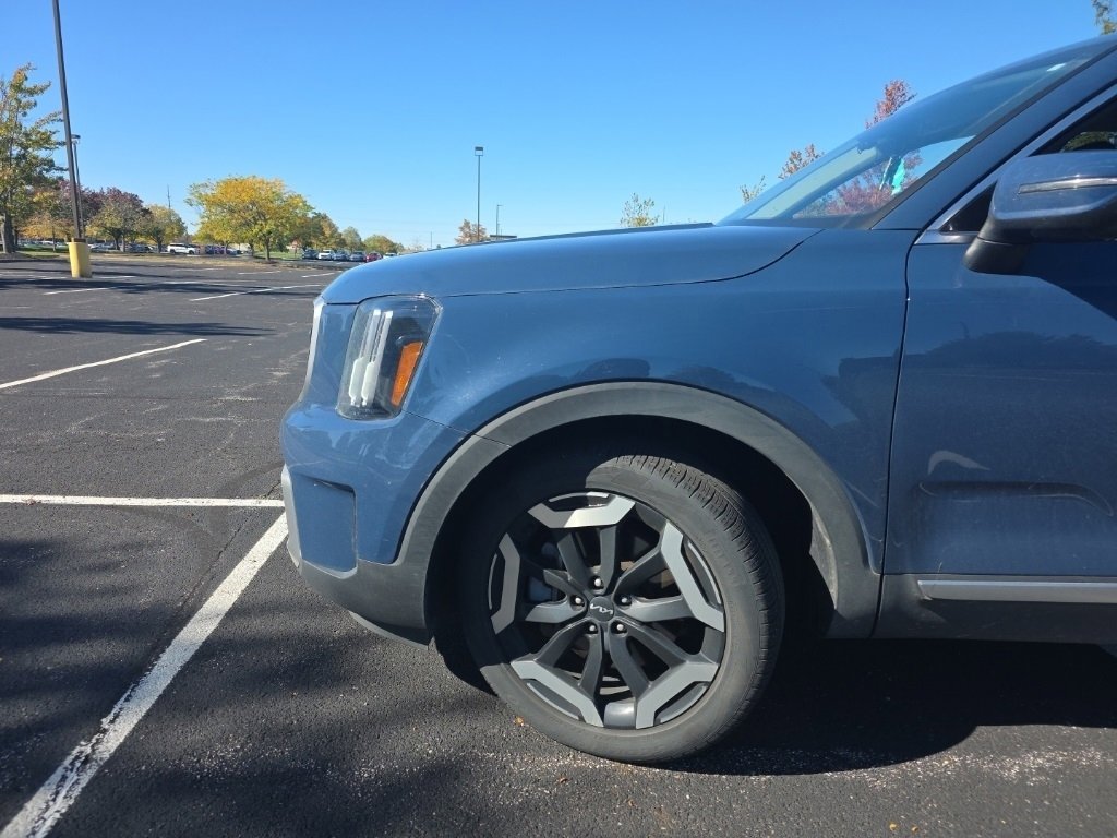 Used 2023 Kia Telluride S image 17