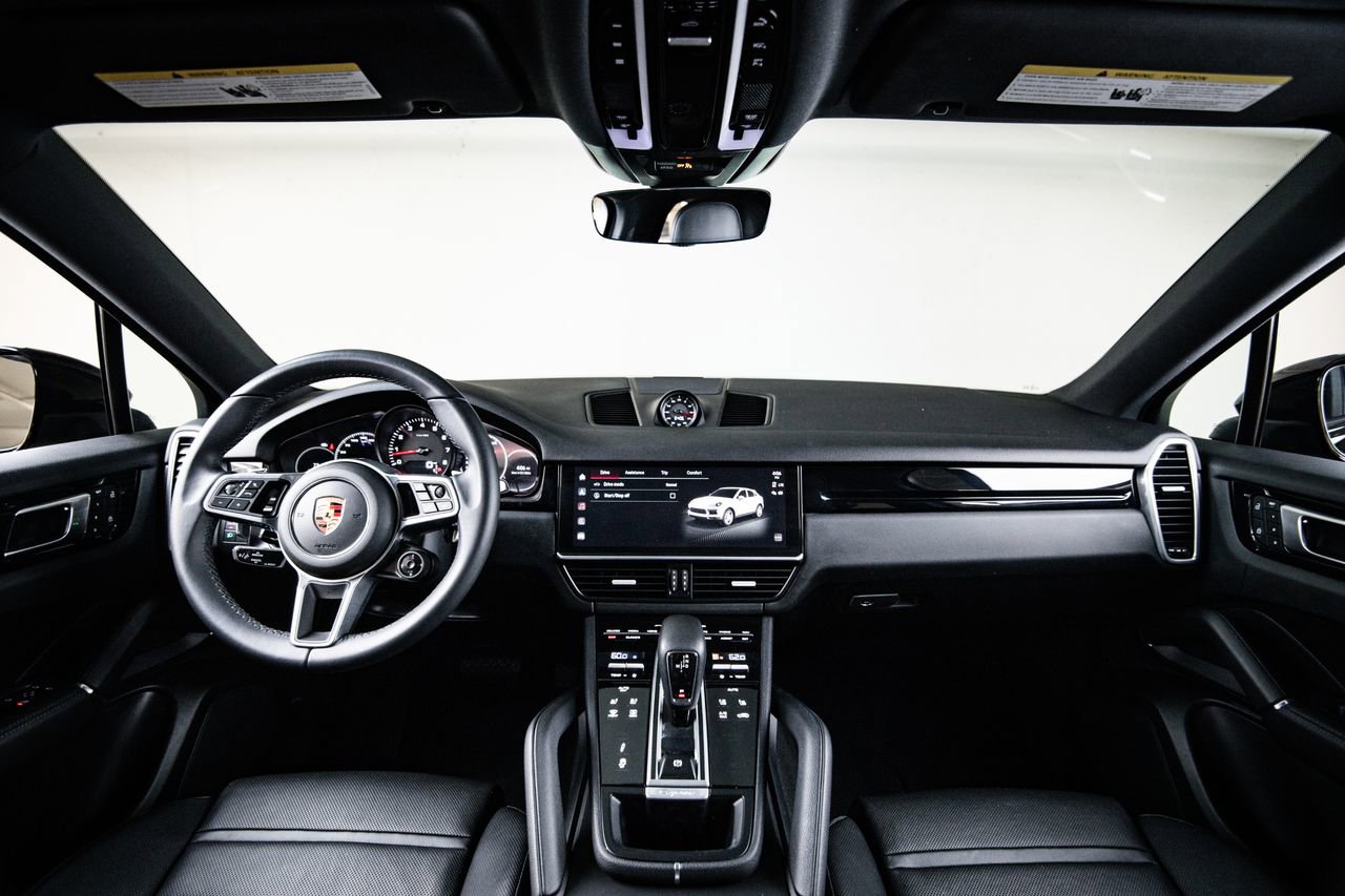 Certified 2023 Porsche Cayenne Coupe AWD/4WD image 24