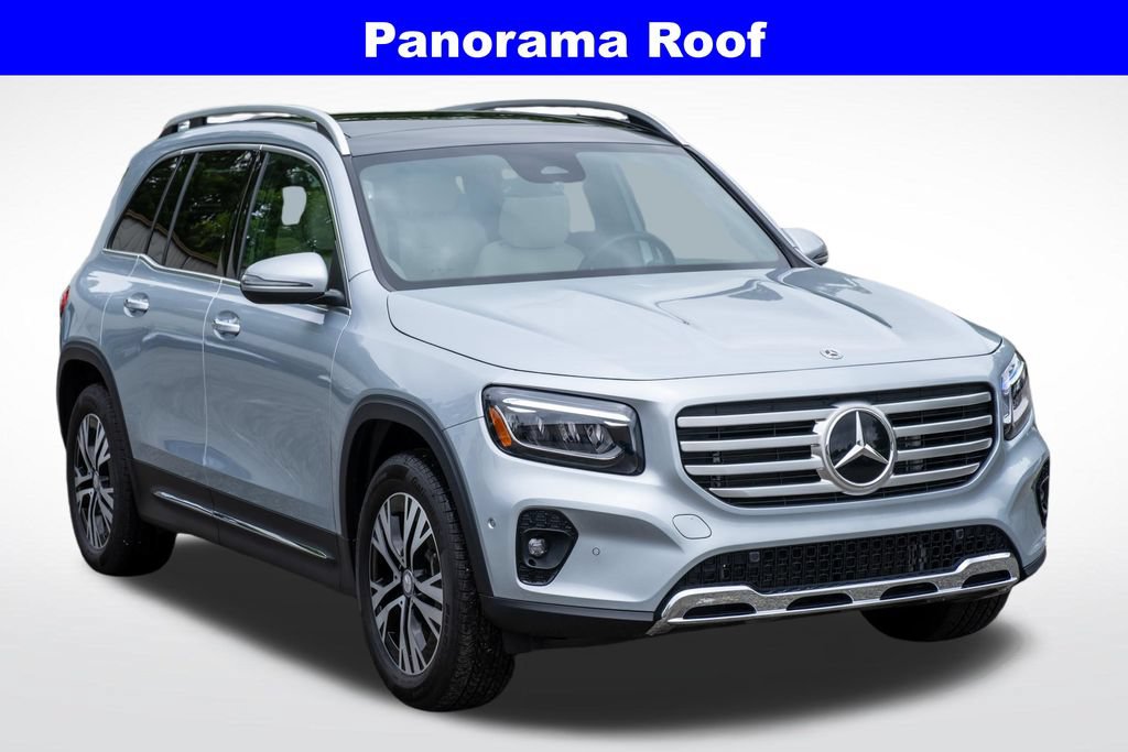 Used 2026 Mercedes-Benz GLB 250 4MATIC w/ Exclusive Package image 10