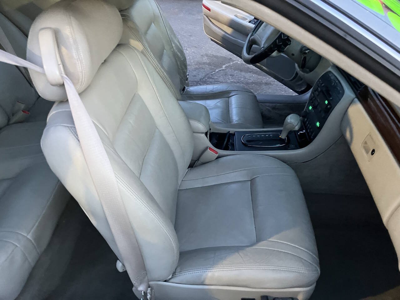 Used 2000 Cadillac Eldorado ESC w/ Comfort/Convenience Pkg FWD image 25