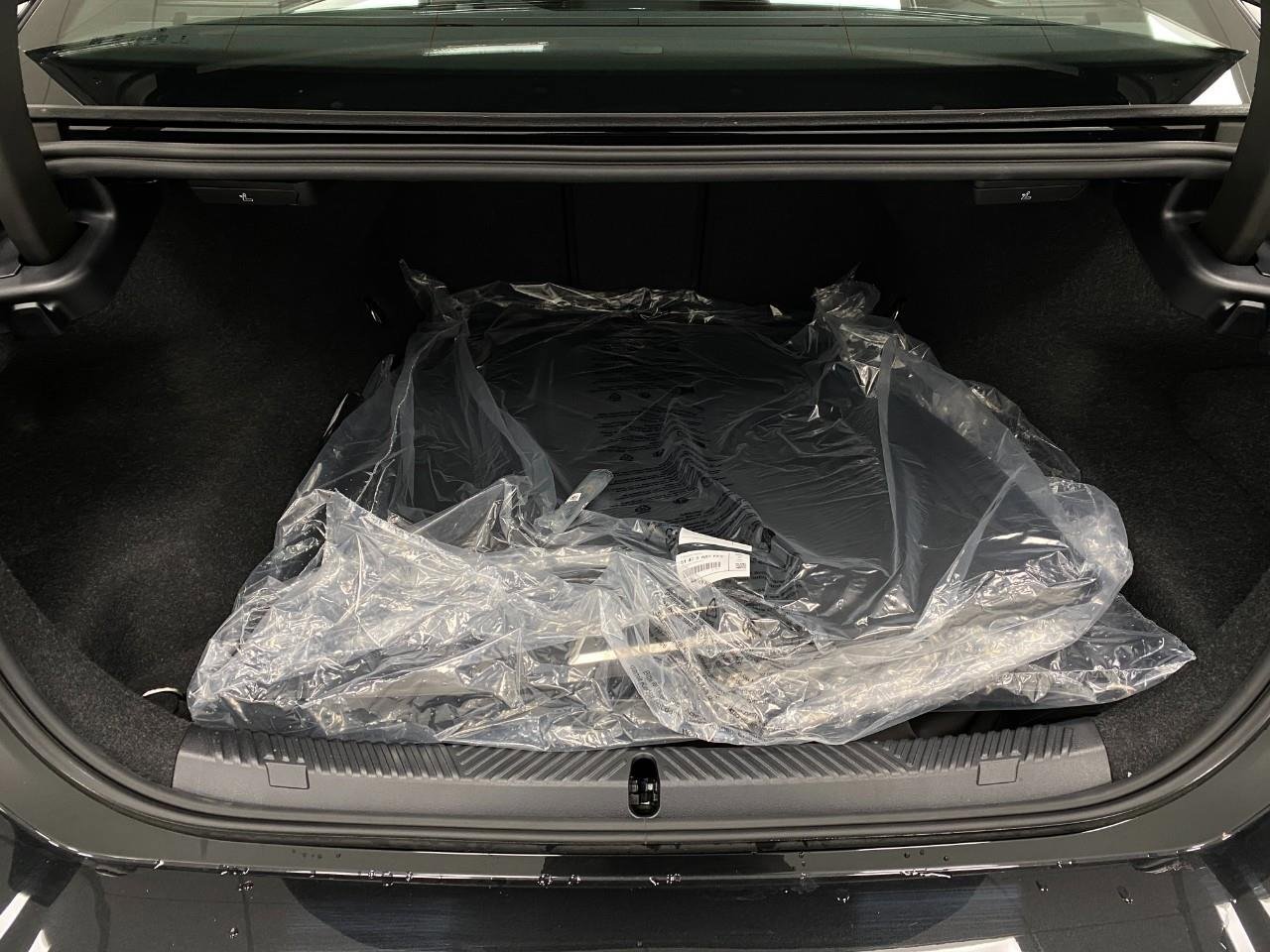 New 2026 BMW M5 w/ Carbon Package image 5