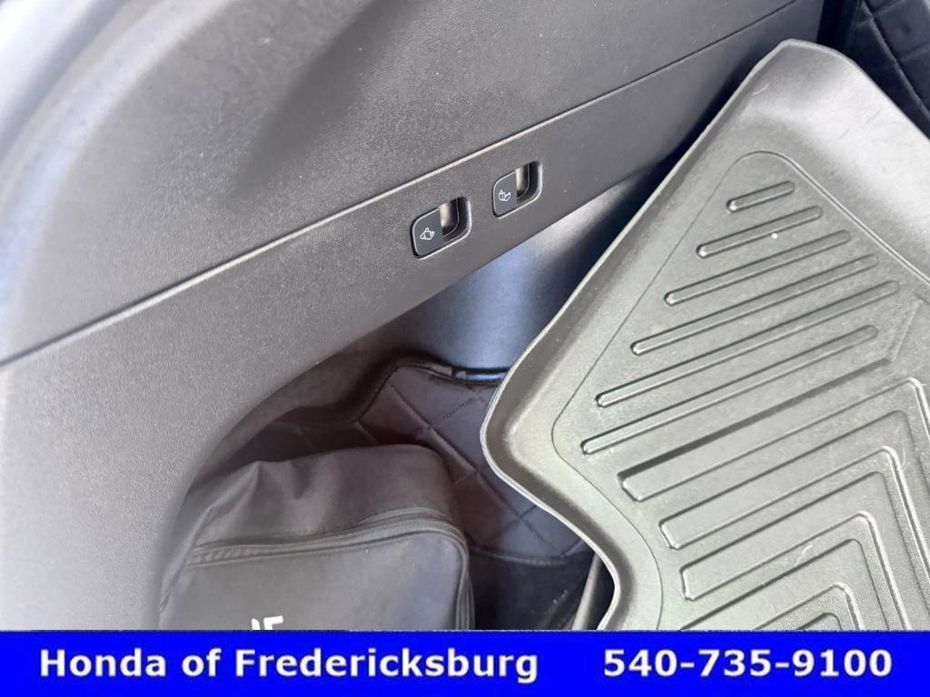 Used 2021 Tesla Model Y Long Range image 25