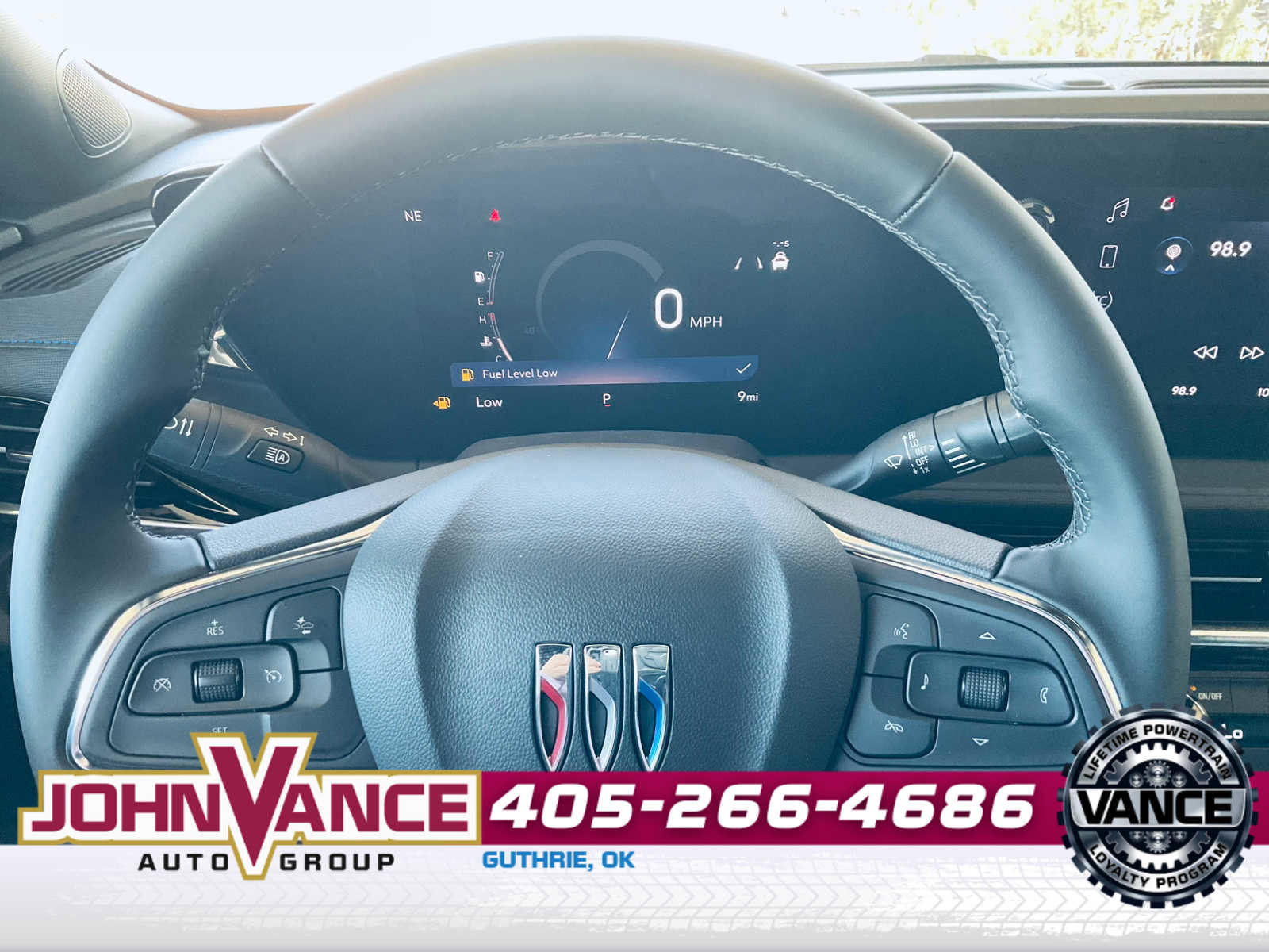 Used 2025 Buick Envista Sport Touring image 23