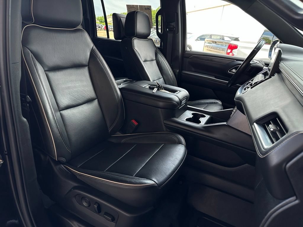 Used 2021 GMC Yukon XL SLT w/ SLT Luxury Plus Package AWD/4WD image 18