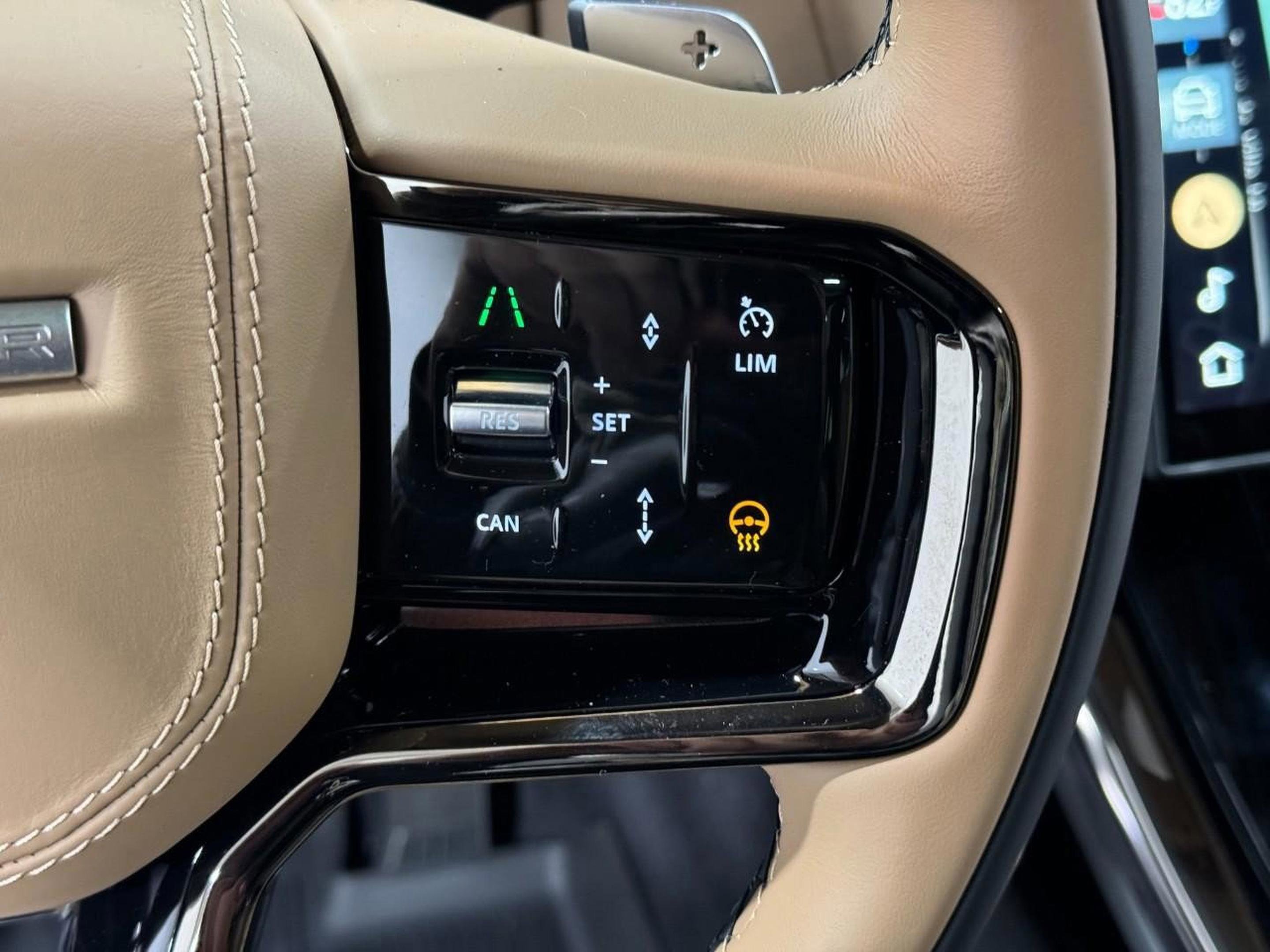 New 2025 Land Rover Range Rover Sport Dynamic SE image 27