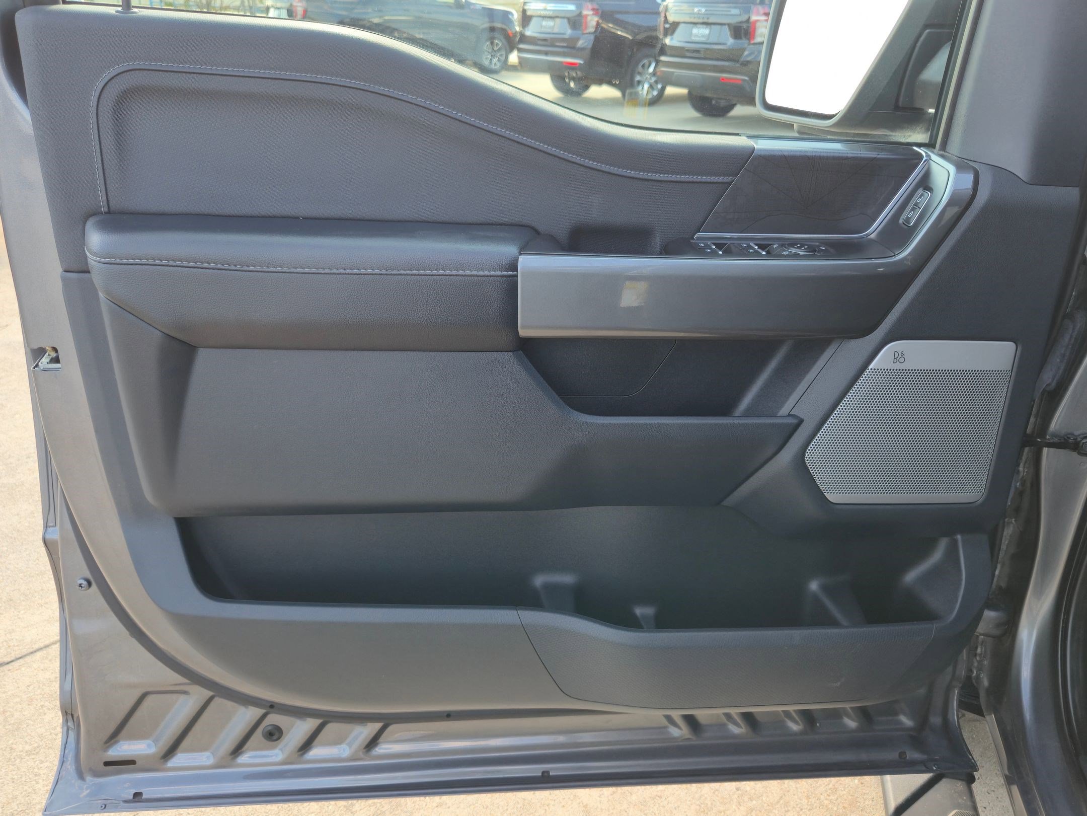 Used 2022 Ford F150 XLT w/ Equipment Group 302A High image 14