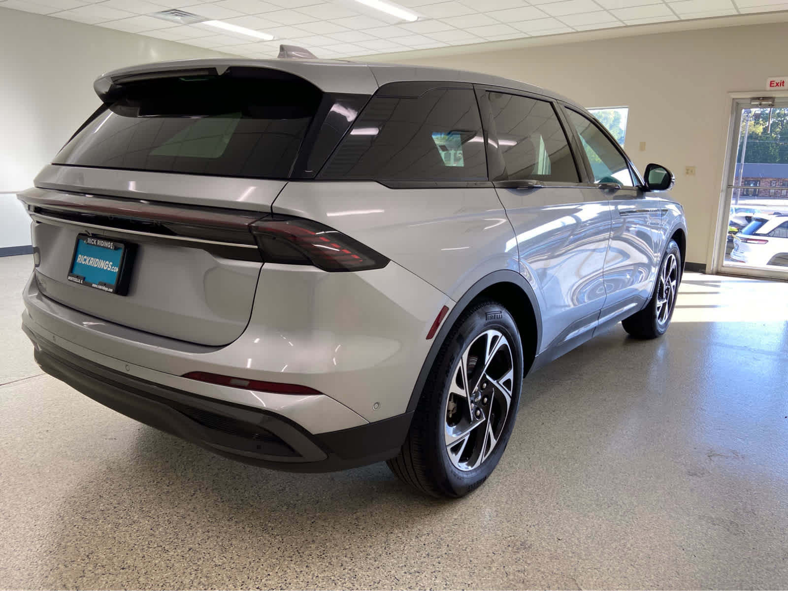 Used 2024 Lincoln Nautilus Premier w/ Equipment Group 102A image 6