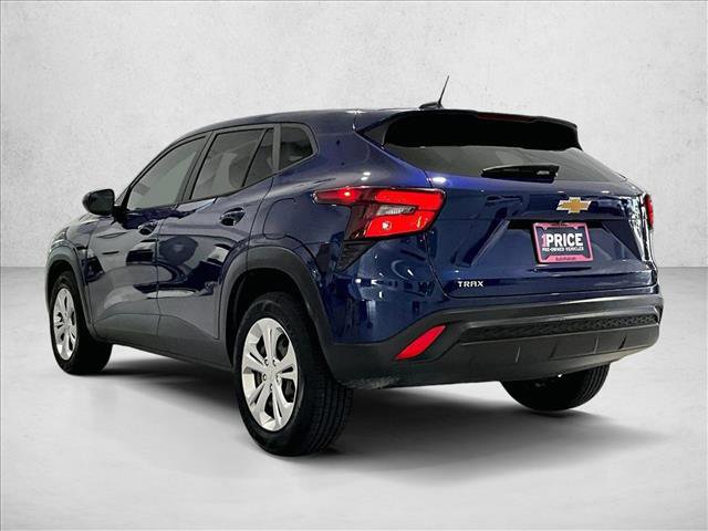 Used 2024 Chevrolet Trax LS FWD image 13