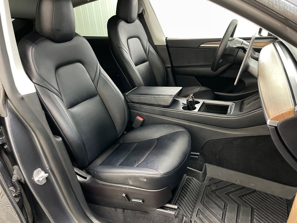 Used 2023 Tesla Model Y Long Range image 33