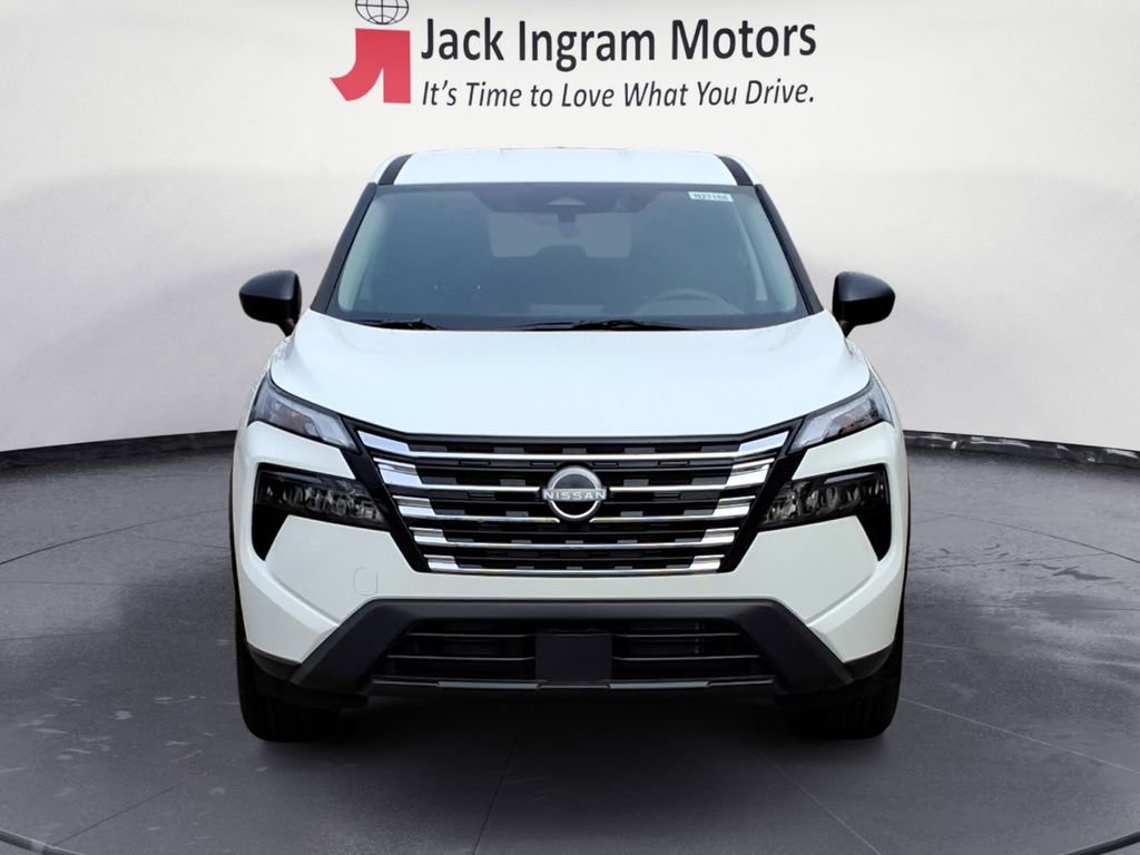 Used 2025 Nissan Rogue S image 8