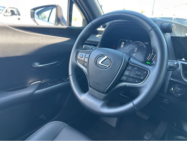 Certified 2025 Lexus UX 300h FWD w/ Accessory Package (Z2) image 8