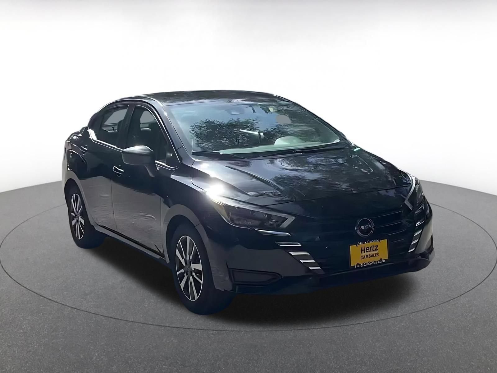 Used 2025 Nissan Versa SV FWD image 3