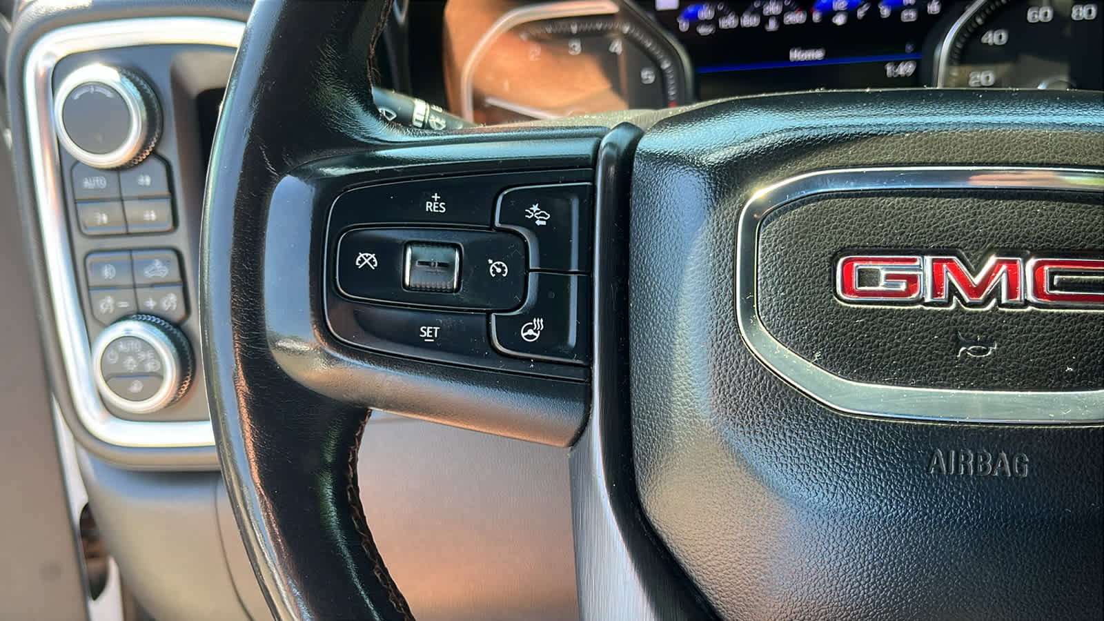 Used 2019 GMC Sierra 1500 AT4 w/ AT4 Premium Package AWD/4WD image 13