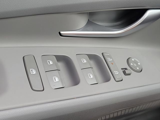 New 2026 Hyundai Elantra Hybrid FWD image 17