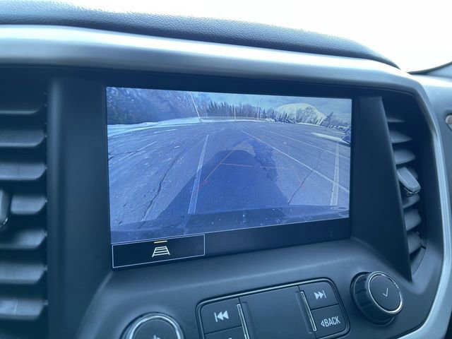 Used 2023 GMC Acadia SLE image 16