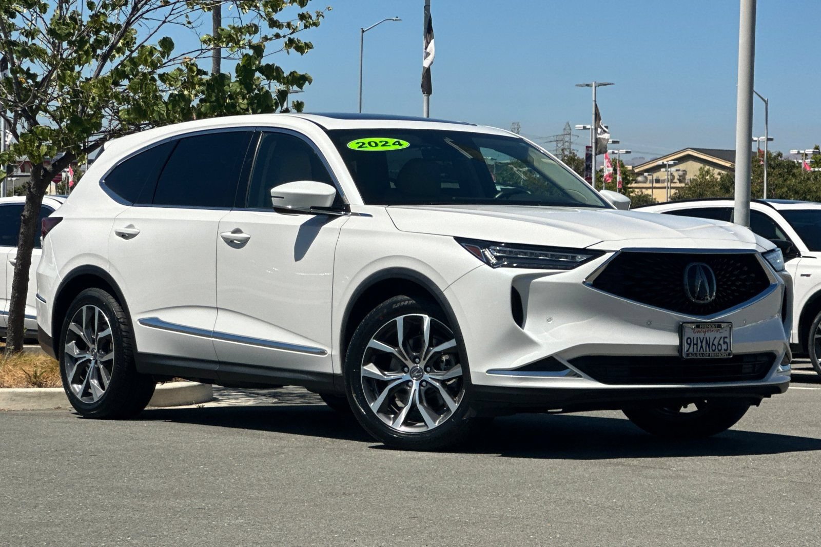 Used 2024 Acura MDX FWD w/ Technology Package image 2