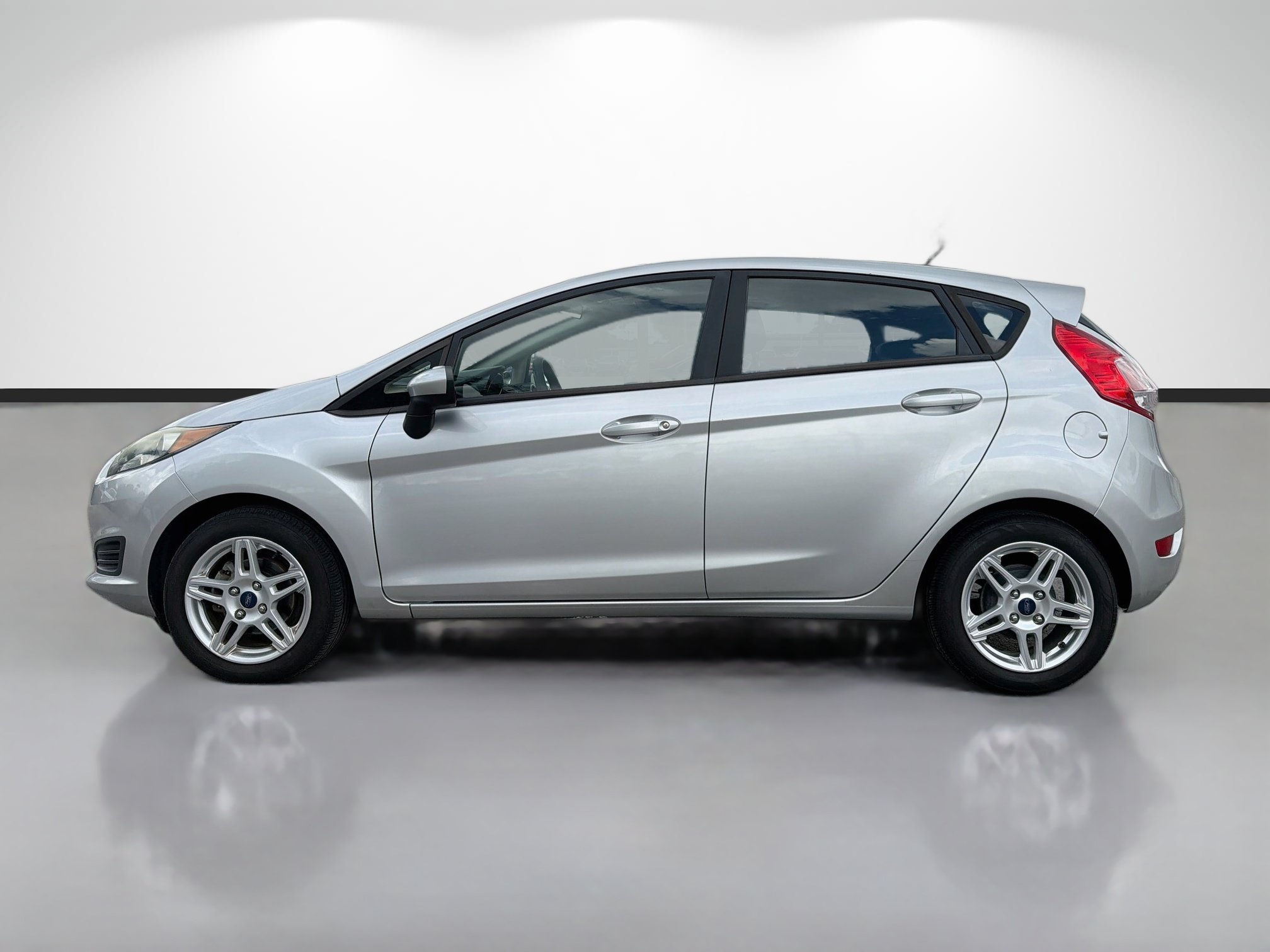 Used 2018 Ford Fiesta SE FWD image 6