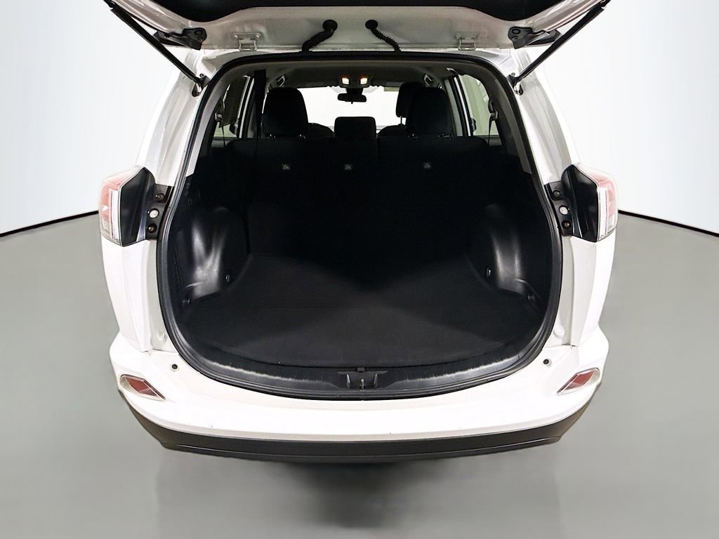 Certified 2017 Toyota RAV4 LE FWD image 6