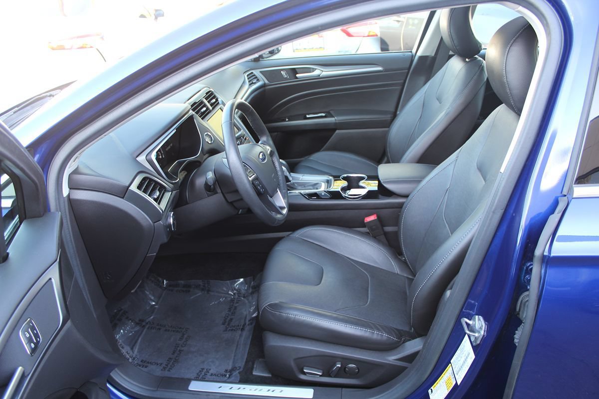 Used 2016 Ford Fusion Energi Titanium FWD image 22