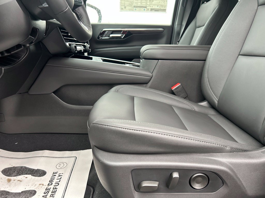 New 2026 Chevrolet Tahoe LT w/ Sun And Tow Package AWD/4WD image 12