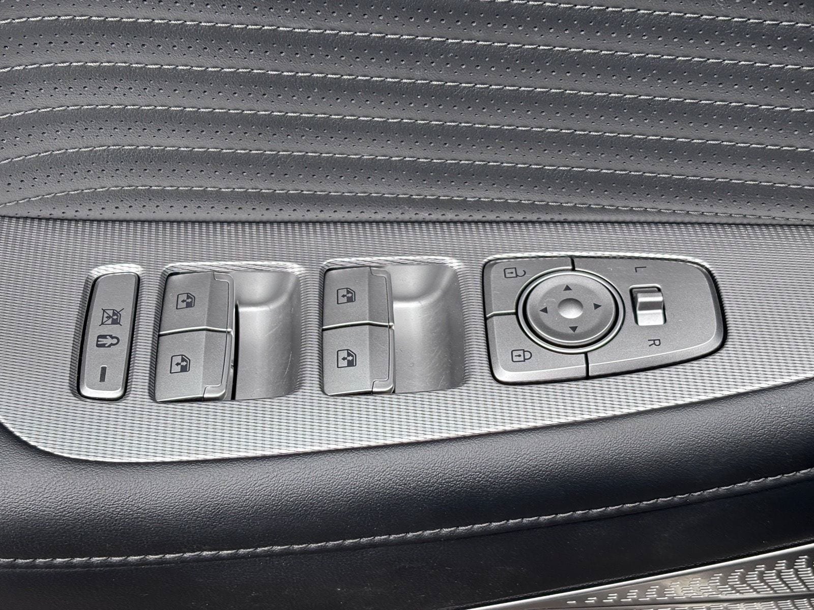Used 2023 Hyundai Palisade Calligraphy w/ Cargo Package FWD image 19