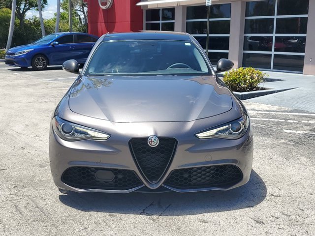 Used 2019 Alfa Romeo Giulia Ti Sport w/ Quick Order Package 22U Sport RWD image 2