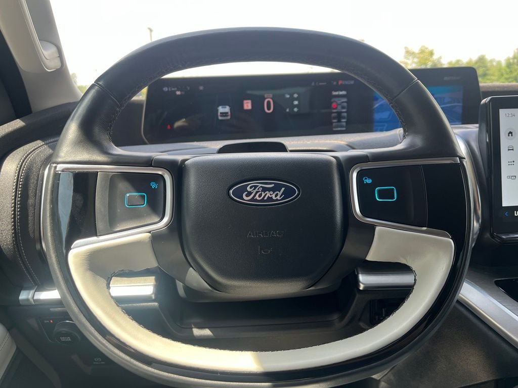 Certified 2025 Ford Expedition Platinum AWD/4WD image 27