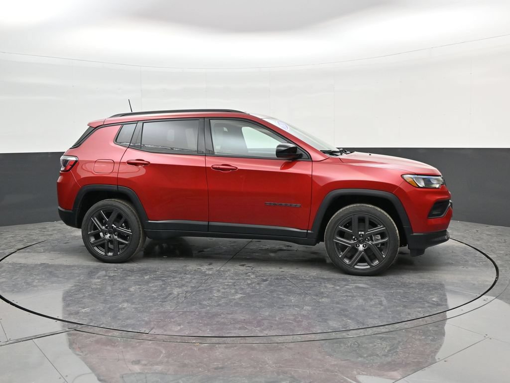 New 2026 Jeep Compass Latitude AWD/4WD image 8