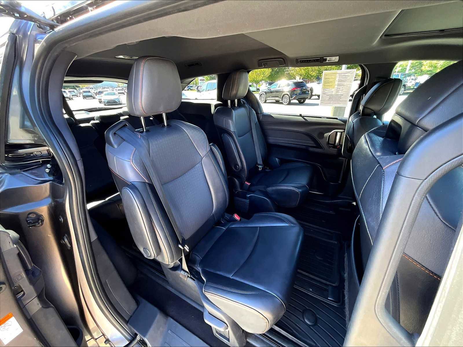 Used 2021 Toyota Sienna XSE image 16