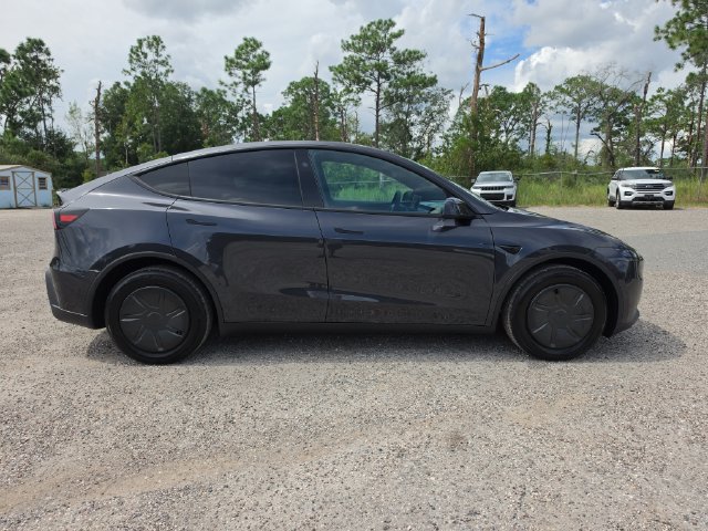 Used 2026 Tesla Model Y 2WD image 2