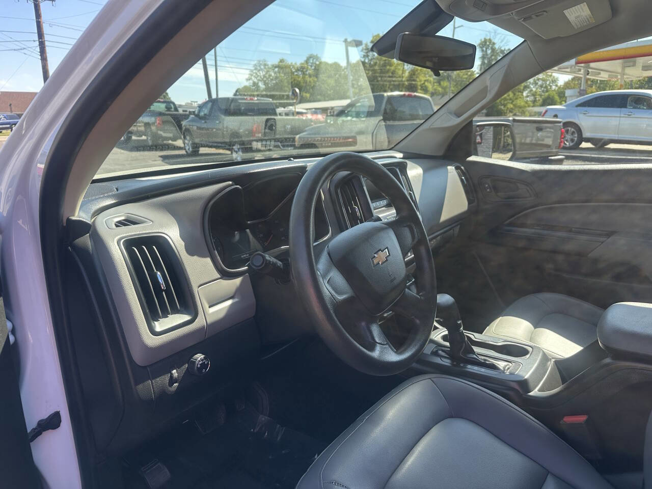 Used 2015 Chevrolet Colorado W/T image 16