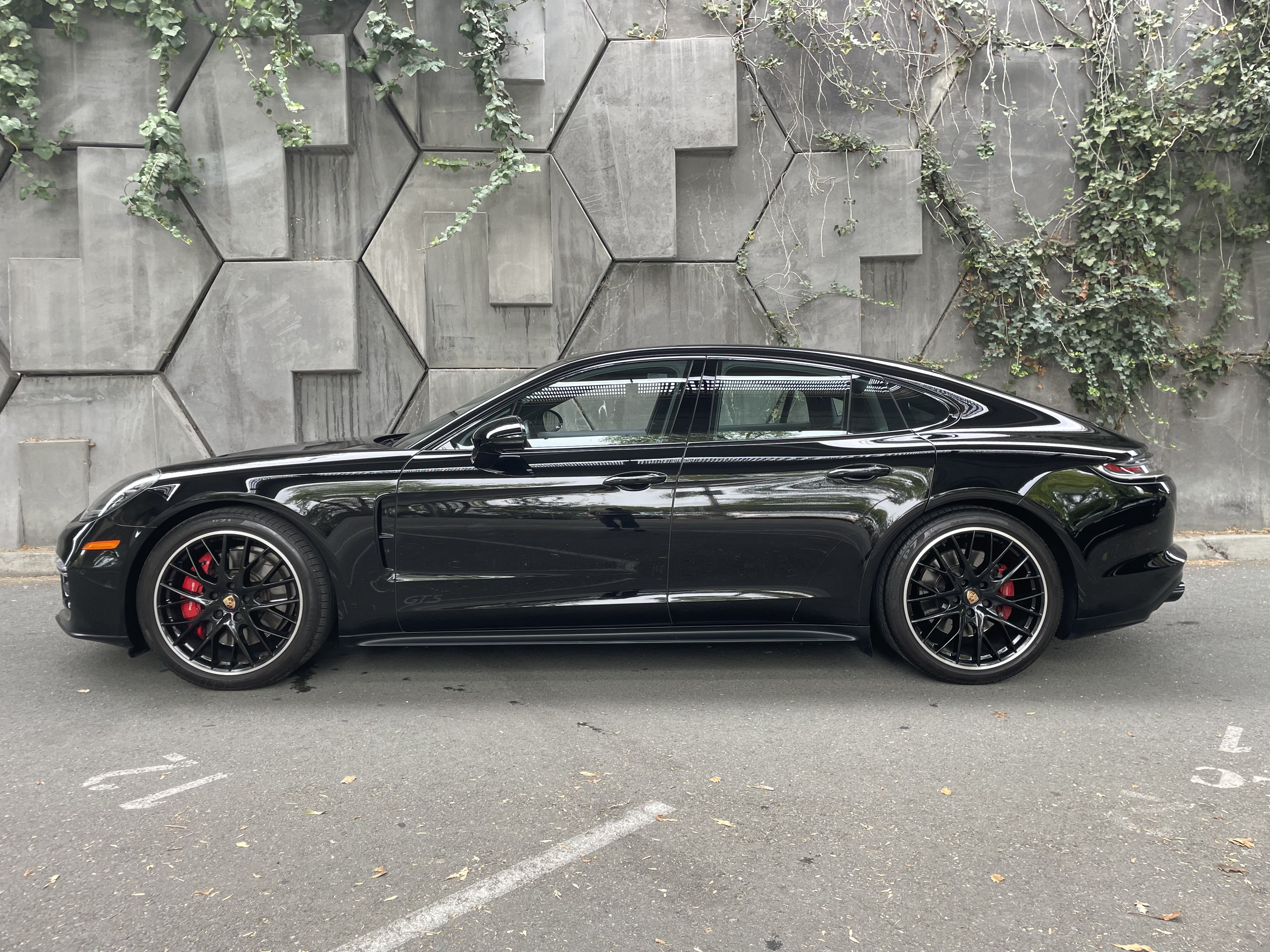Used 2023 Porsche Panamera GTS AWD/4WD image 3
