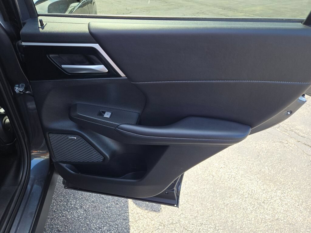 Used 2025 Mitsubishi Outlander SE AWD/4WD image 12