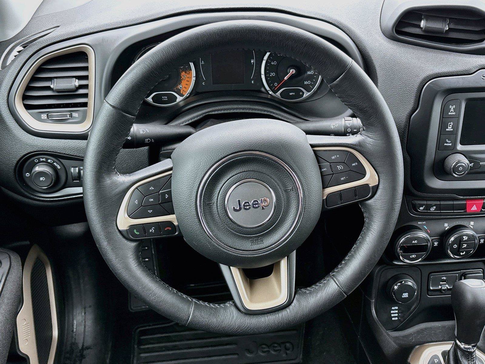 Used 2017 Jeep Renegade Latitude w/ Popular Equipment Group AWD/4WD image 18