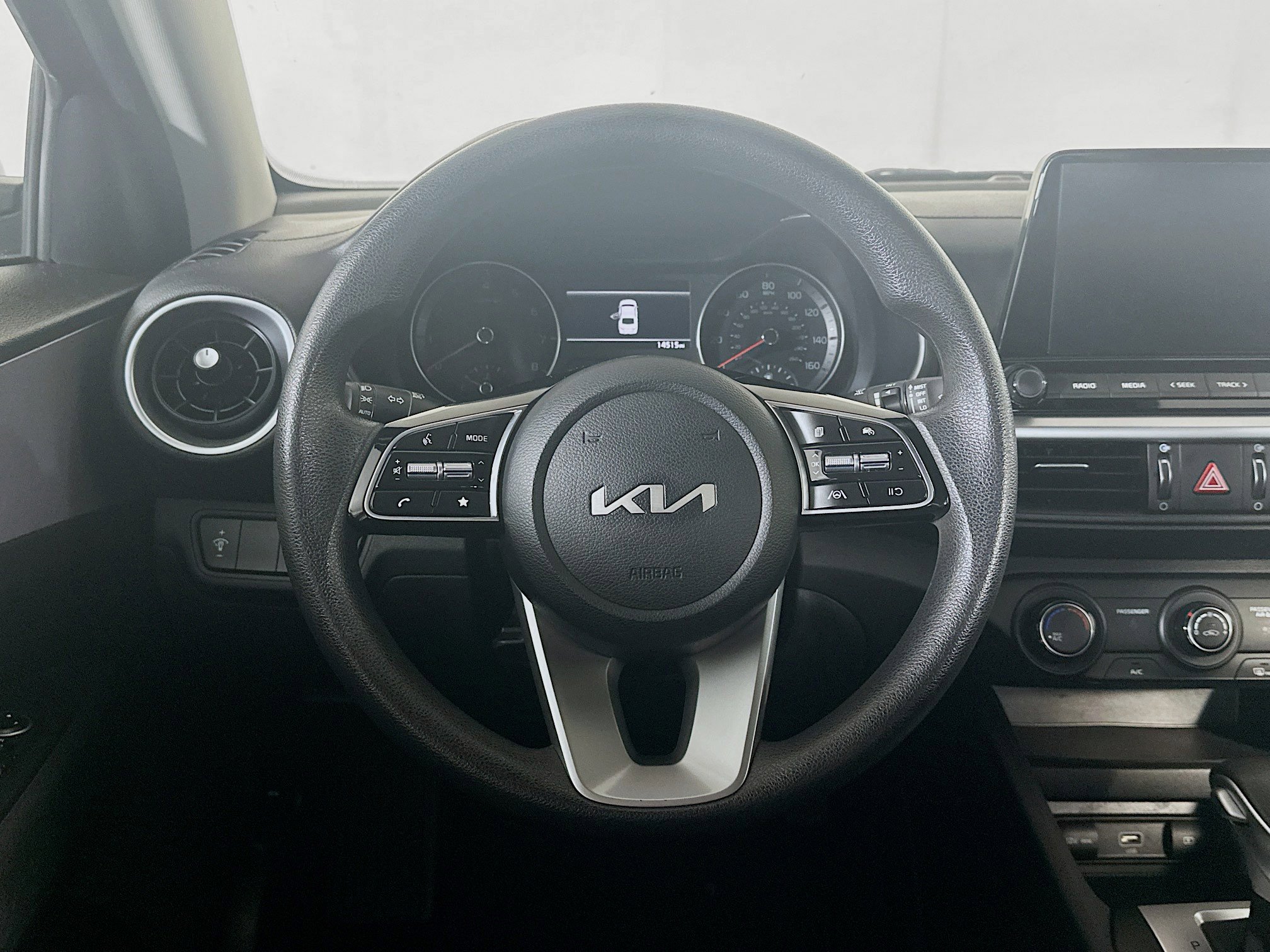 Used 2024 Kia Forte LXS FWD image 17