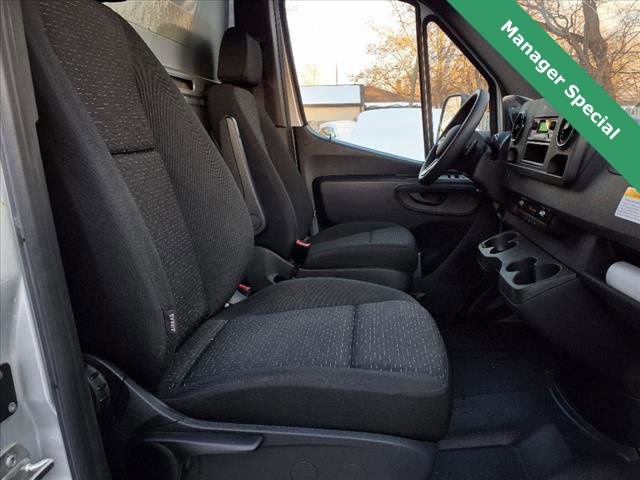 Used 2022 Mercedes-Benz Sprinter 3500 image 22