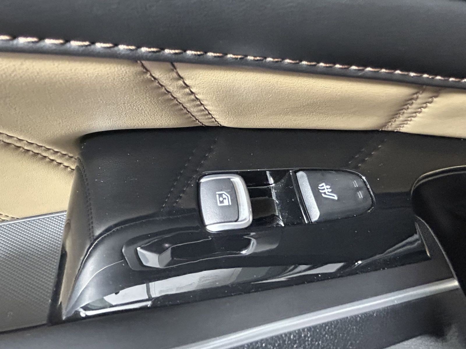 Certified 2024 Kia Sorento SX Prestige w/ Olive Brown Leather Package image 23