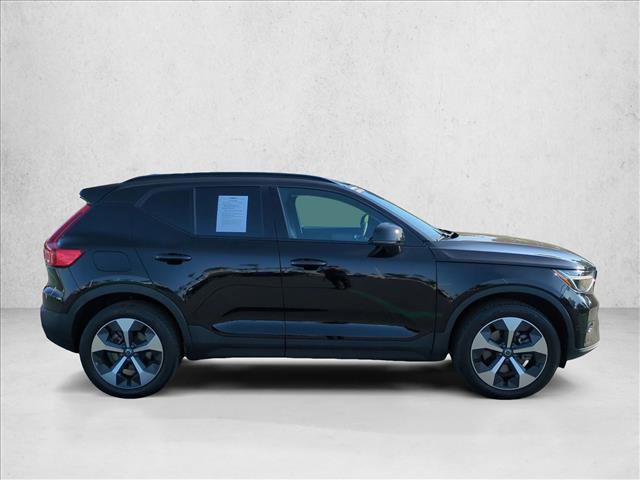 Used 2023 Volvo XC40 B5 Plus w/ Driver Assist Package image 4