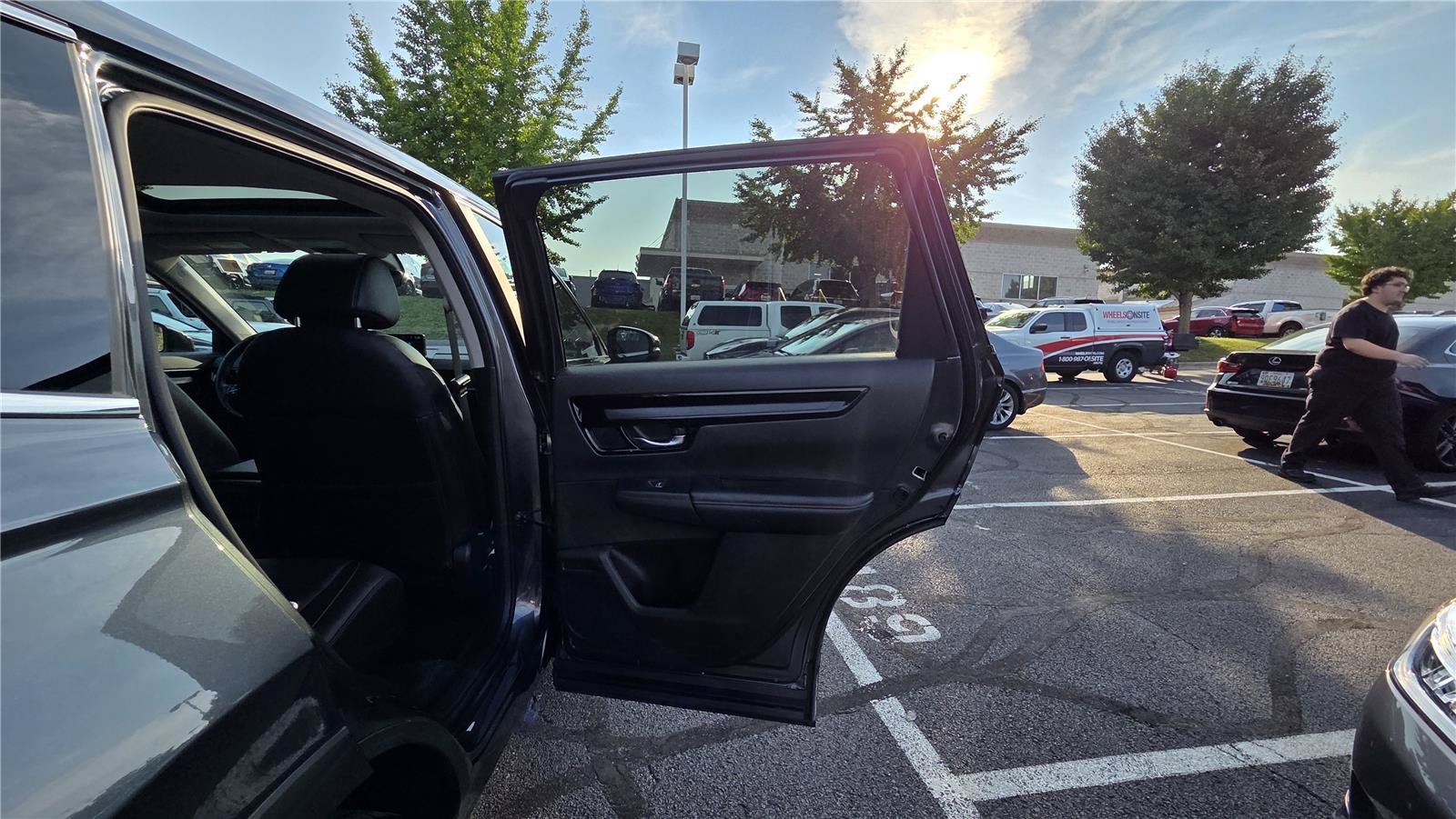 Used 2025 Honda CR-V EX-L image 34